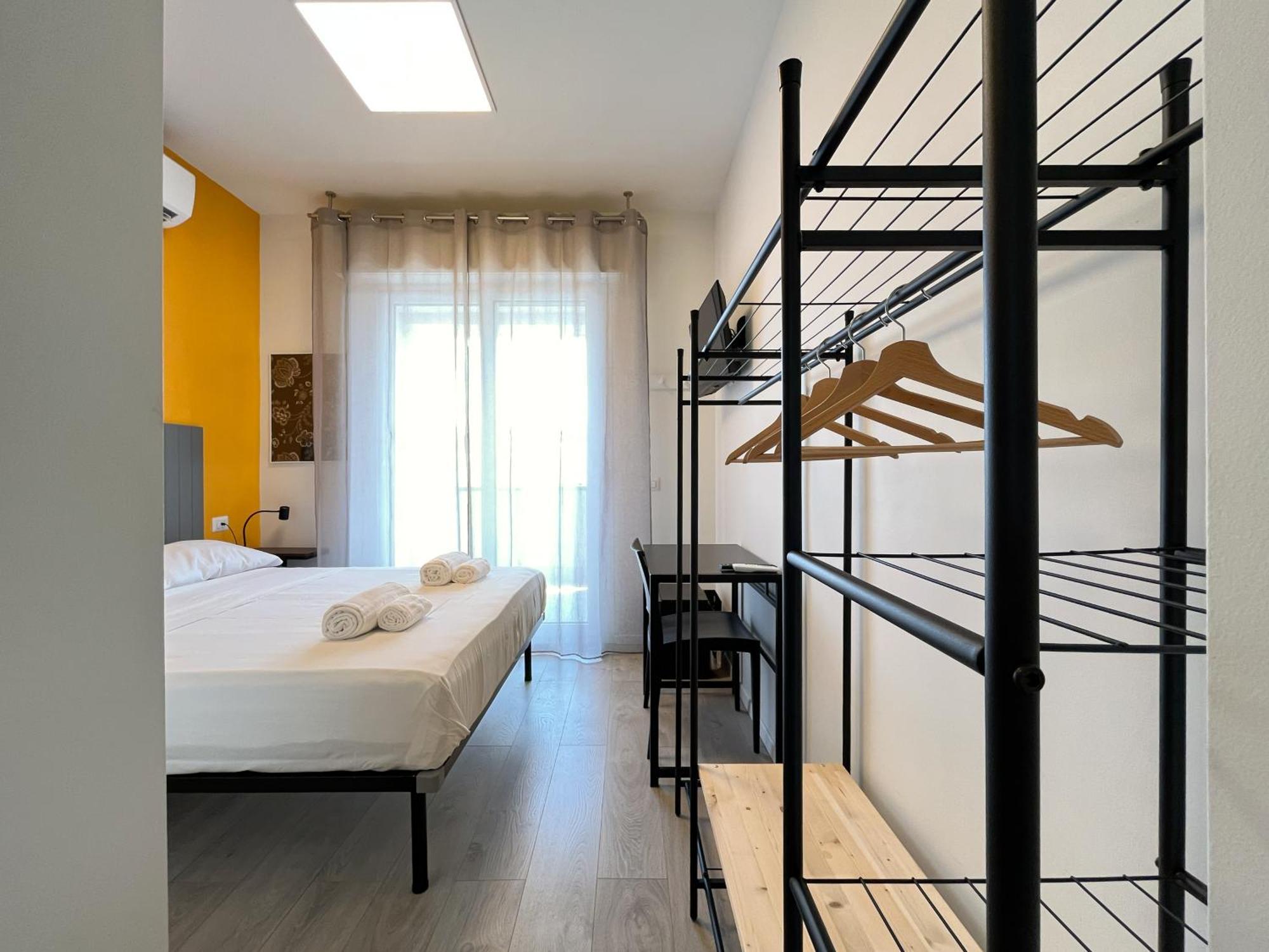Rrrapido Colorful Rooms - Assago Kültér fotó